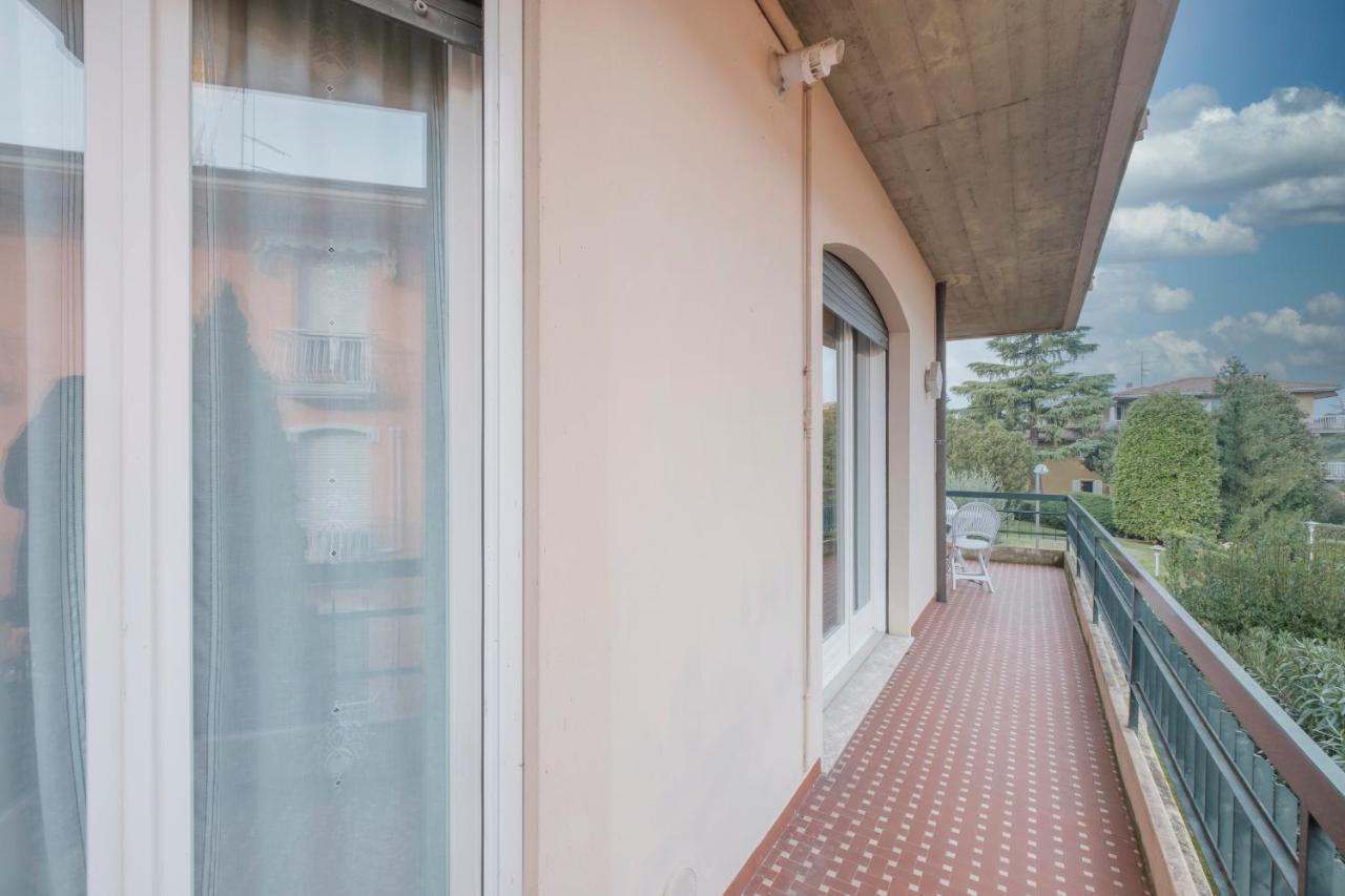 Aura Home Sirmione - 2 Bedrooms Apartment ภายนอก รูปภาพ