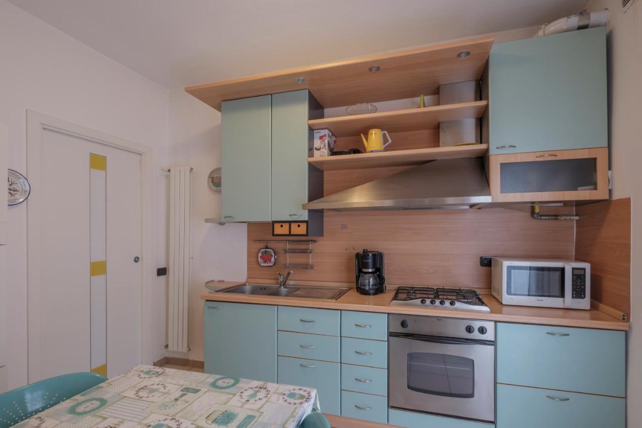 Aura Home Sirmione - 2 Bedrooms Apartment ภายนอก รูปภาพ