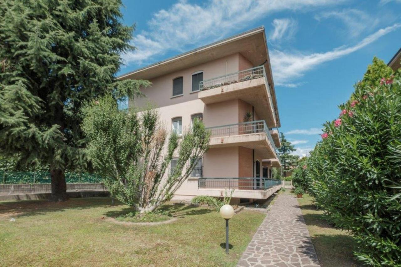 Aura Home Sirmione - 2 Bedrooms Apartment ภายนอก รูปภาพ