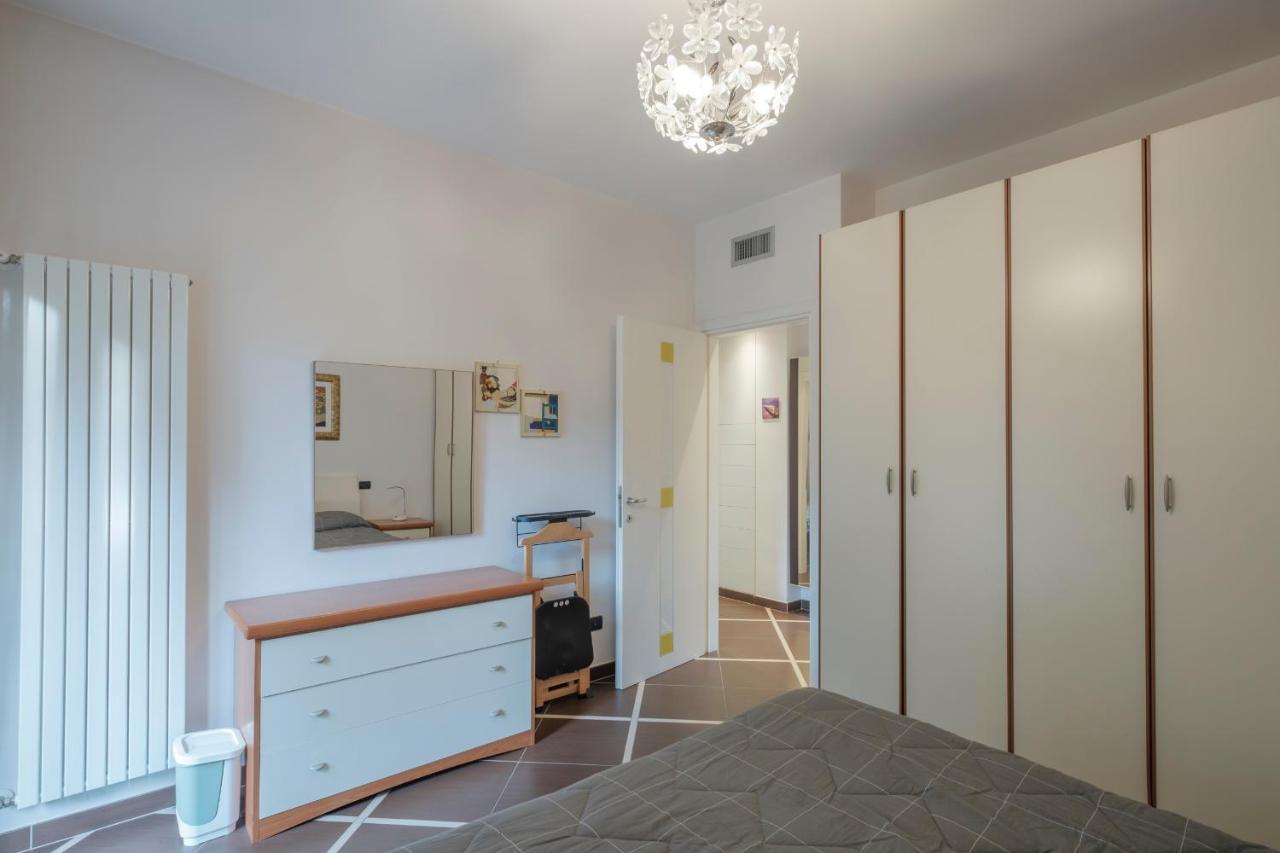 Aura Home Sirmione - 2 Bedrooms Apartment ภายนอก รูปภาพ